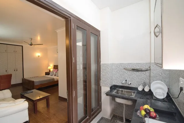 جناح بزنس بسرير كينج لذوي الإعاقة، Perch Arbor Suites 4/5