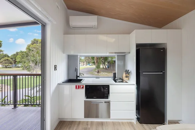 Tiny Home, 1 Queen and 1 Bunk Bed، Reflections Holiday Parks Lennox Head 4/7