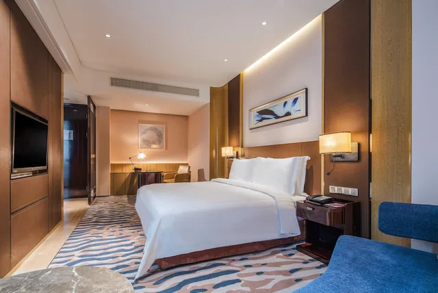 غرفة بريميوم بسريرين منفصلين، CROWNE PLAZA DALIAN SPORTS CENTER 3/10