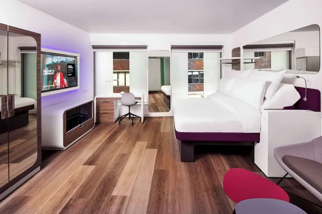 First Class, Queen Bed, YOTEL London City, Select by Hilton 1/5