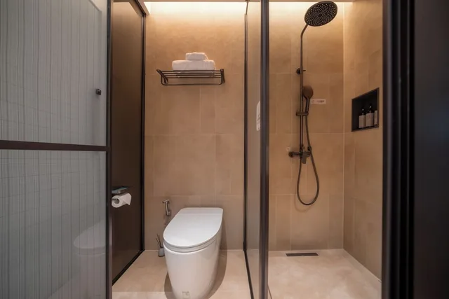 غرفة كومفورت بسرير كينج بإطلالة على النهر، Yangshuo River View Hotel 8/10