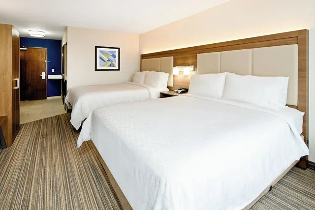 غرفة قياسية بسريرين كوين لذوي الإعاقة، Holiday Inn Express Hotel Suites ATASCADERO 2/9