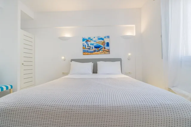 غرفة ديلوكس بسرير كوين، Central Fira Hotel 7/10