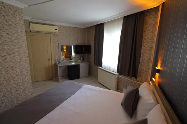 جناح، ARTAN OTEL 10/10