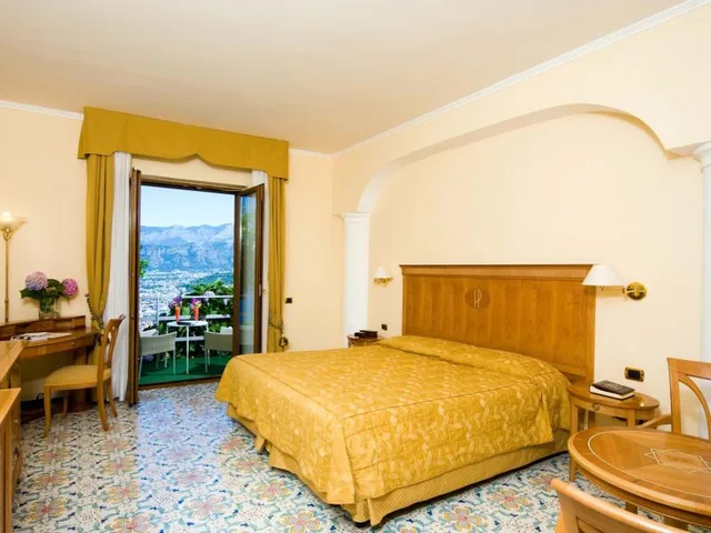 Standard, Double Bed, Sea View, Grand Hotel President 1/2