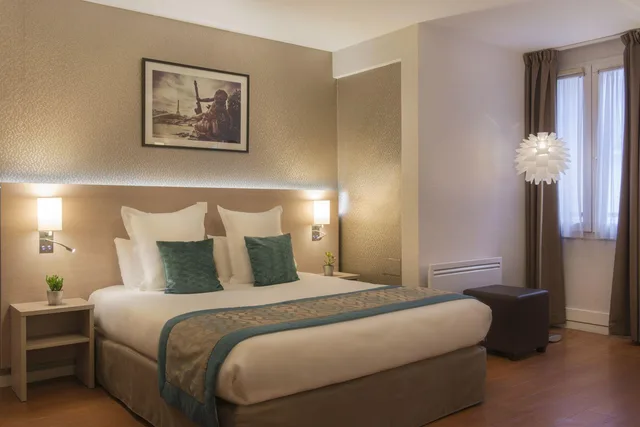 Comfort, Double and Twin Beds, Diese Hotel Bastille 1/3
