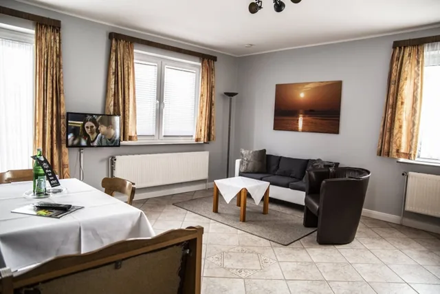 Family, King Bed, Queen Murphy Bed، Hotel Tum Stuurmann 1/1
