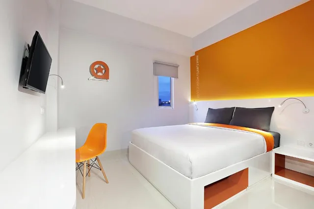 غرفة ديلوكس بسرير مزدوج، Starlet Hotel Serpong 1/2