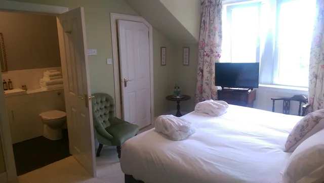 Montgomery, Deluxe, King Bed, Lochinver Guest House 3/10