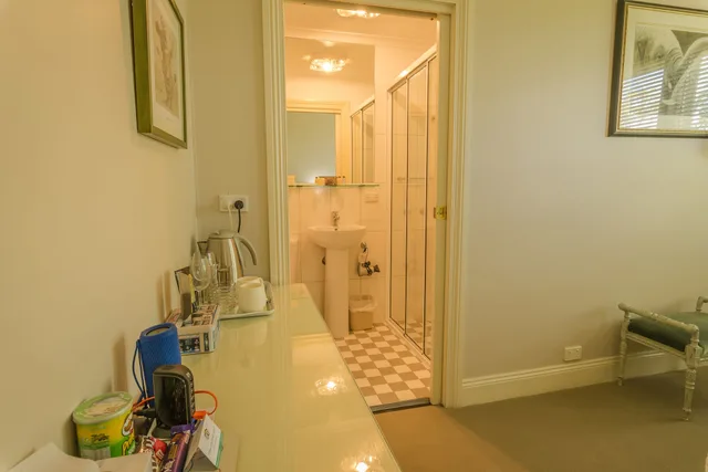 Green, Queen Bed، Glencoe Country Bed and Breakfast 2/2