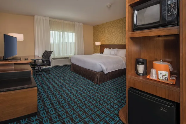 غرفة بسرير كينج، Fairfield Inn And Suites Washington 1/4