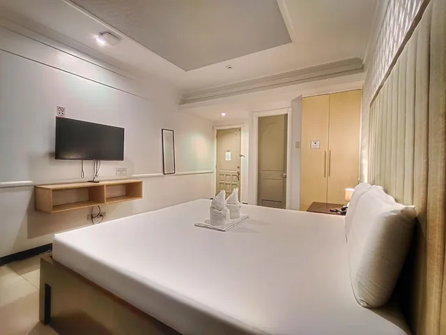 غرفة أساسية بسرير كينج، S&M Hotel 3/7