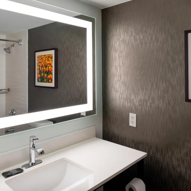 غرفة ديلوكس بسريرين مزدوجين، La Quinta Inn & Suites by Wyndham Seattle Sea-Tac Airport 9/10
