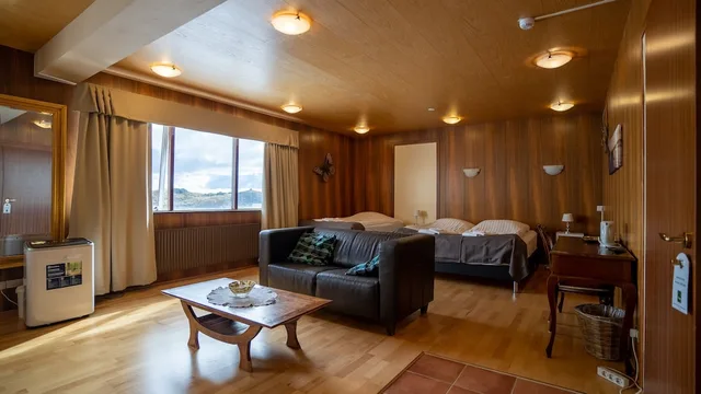 غرفة ثلاثية بسرير كينج وسرير فردي، Sel-Hotel Myvatn 3/5