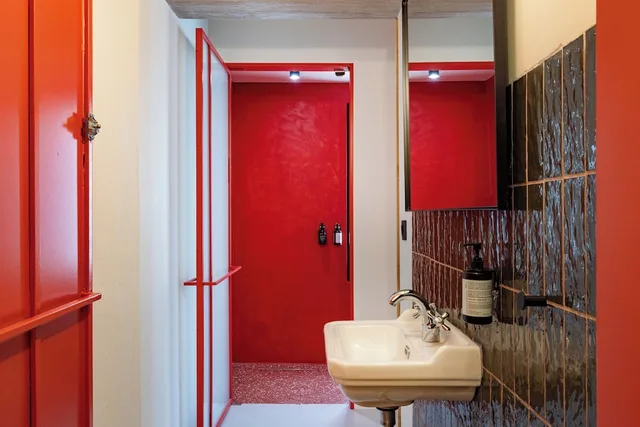 Penthouse Suite, Queen Bed, Hot Tub، The Newel Metaxourgeio 2/3