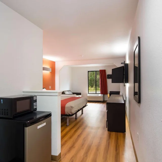 غرفة بسرير كينج بجاكوزي، Motel6 Moss Point, MS 5/10