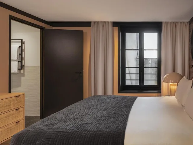 2 Bedrooms, Apartment, King Bed, Maisons du Monde Hotel & Suites - Marseille Vieux Port 3/7