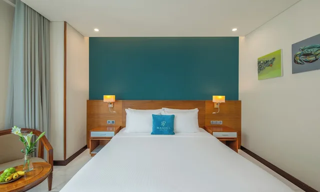غرفة ديلوكس بسرير كينج بإطلالة جزئية على البحر، Mandila Beach Hotel Danang 1/10