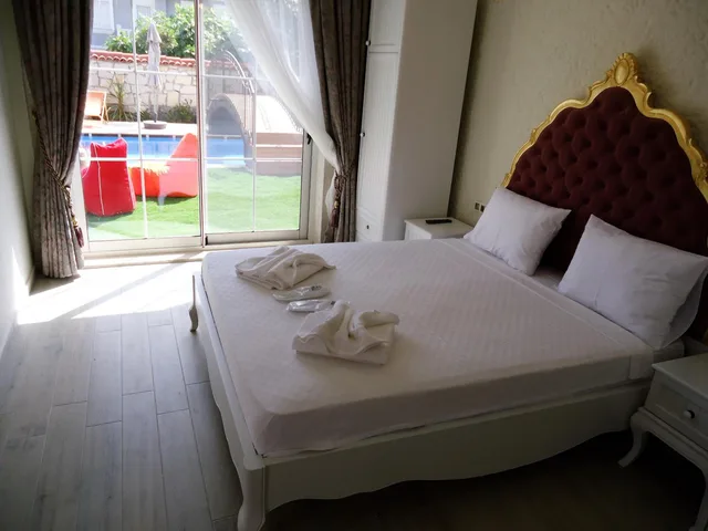 غرفة ثلاثية بإطلالة على المسبح، Alacati Grand Eldoris Otel 3/10