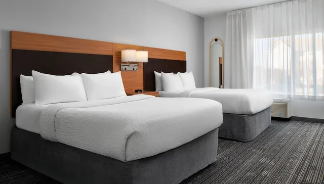 جناح بسريرين مزدوجين بغرفتي نوم لذوي الإعاقة، Towneplace Suites Florence 1/2