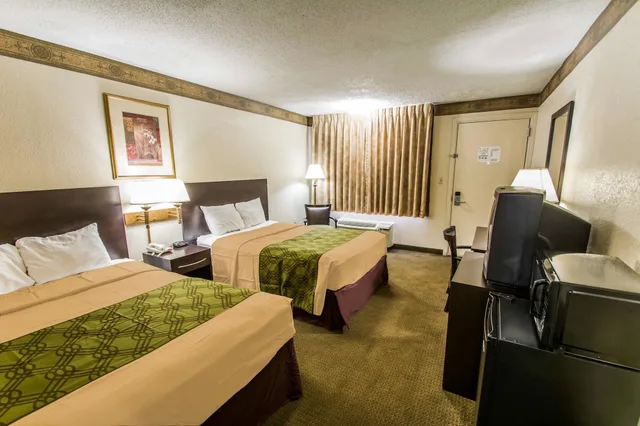 غرفة قياسية بسريرين مزدوجين للمدخنين، Econo Lodge Jacksonville South FL 1/2