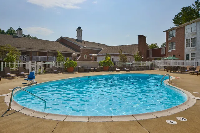 غرفة ديلوكس، Ohio University Inn Conference Center 1/3