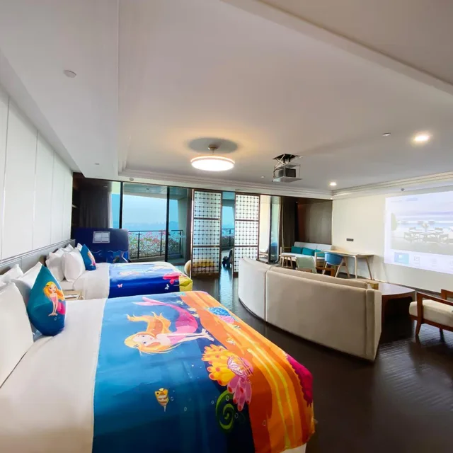غرفة عائلية بسرير كينج بإطلالة على البحر، Sanya Conifer Resort 1/3