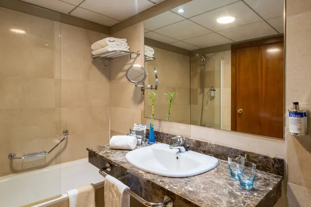 Family, Twin Beds, Sofa, Tryp Vielha Baqueira 9/9