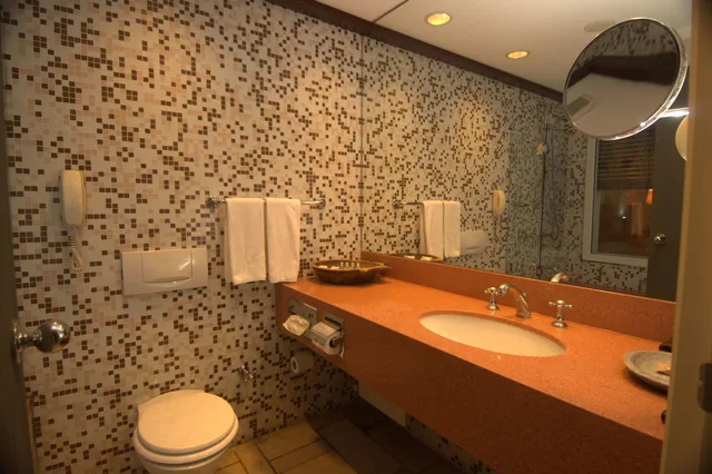 غرفة فاخرة بسرير كينج بإطلالة على البحر، The Marmara Bodrum - Adults Only 5/9