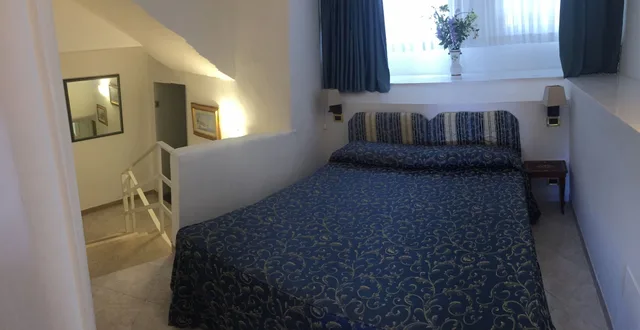 Comfort, Double Bed, Capri Bougainville 1/4