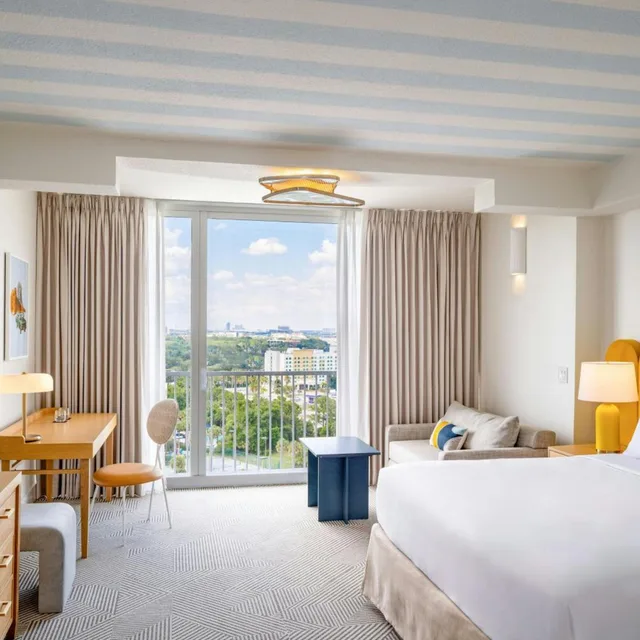 غرفة بسرير كينج بإطلالة، Renaissance Orlando Resort - Disney Springs Area 2/4