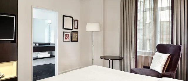 غرفة ديلوكس بسرير كوين، SHERATON GRAND LONDON PARK LANE 5/7