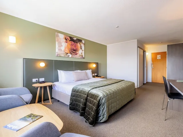 غرفة سوبيريور بسرير كينج في الطابق الأرضي، Rose Park Hotel Auckland 7/10