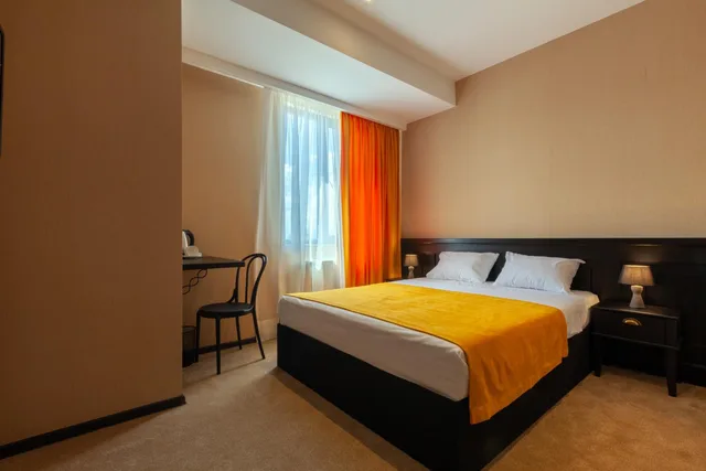 غرفة بسرير كوين، Solomon Hotel 3/8