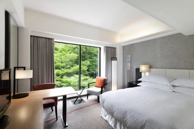 Club, Superior, King Bed, Club Lounge Access, Premium Floor, Sheraton Miyako Hotel Tokyo 2/4