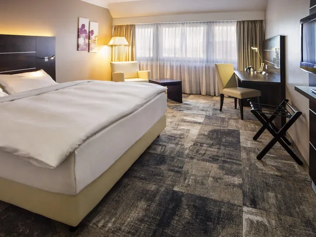 غرفة بريفيليج بسرير مزدوج، MERCURE HOTEL HAMM 1/6