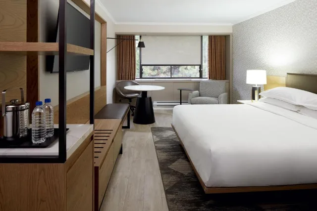 غرفة كلوب بسرير مزدوج، SHERATON MONTREAL AIRPORT 1/5