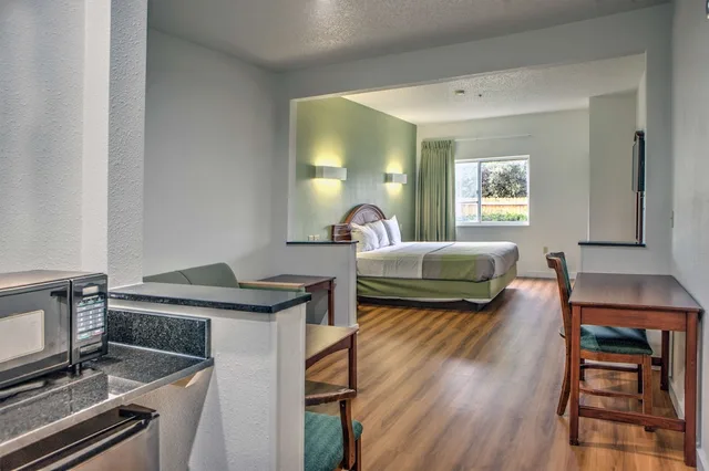 جناح ديلوكس بسريرين كينج، Motel6 Dallas, TX - Northwest 1/5