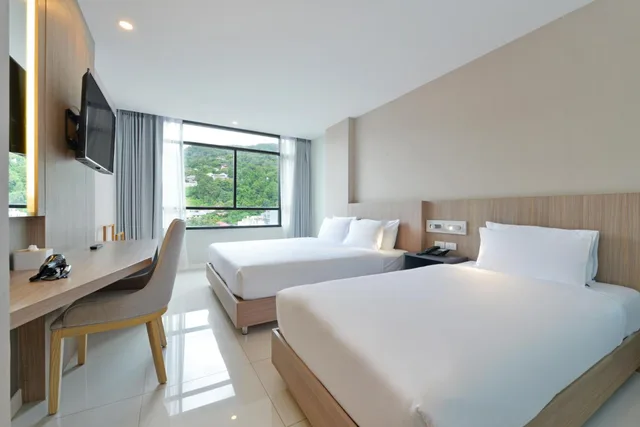 Superior, Twin Beds, No Balcony، Grace Patong Hotel 3/10