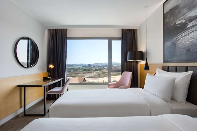 Superior, Twin Beds, Water Front، Radisson Blu Hotel Antananarivo Waterfront 2/10
