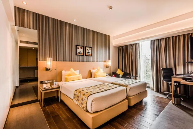 غرفة ديلوكس بسرير مزدوج، Landmark Residency 1/2