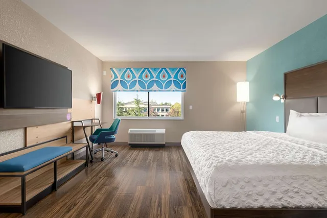 غرفة بسرير كينج لذوي الإعاقة، Tru By Hilton Lawrenceville Atlanta I 85 Sugarloaf Ga 1/2