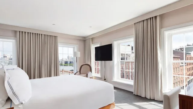 جناح لذوي الإعاقة، 33 Hotel, New York City, Seaport 1/2