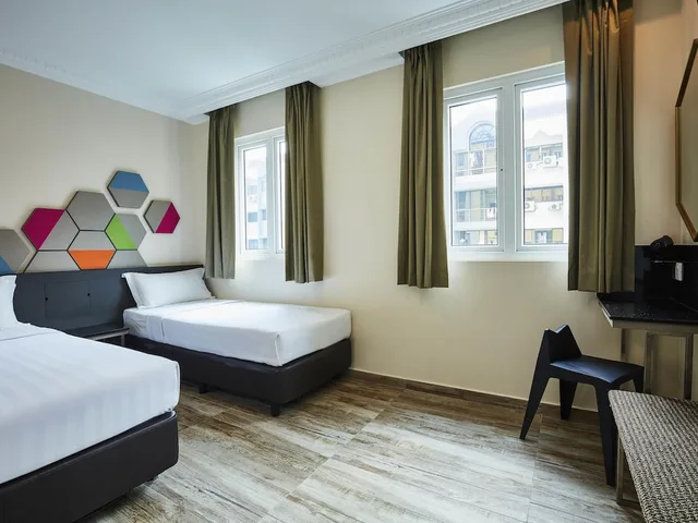 Superior, Twin Beds, ibis budget Singapore Emerald 3/7