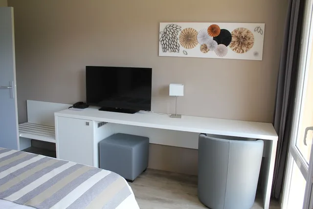 Junior Suite, King Bed, Sofa, Hotel Le Quincangrogne 3/4