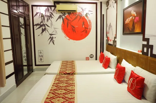 غرفة عائلية بسريرين كوين، Quynh Huong Hotel 1/4