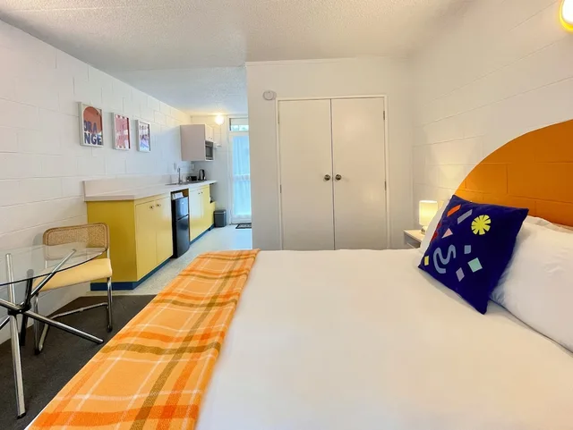 استوديو ديلوكس بسرير كوين بمطبخ صغير، Mt Eden Motel 2/7