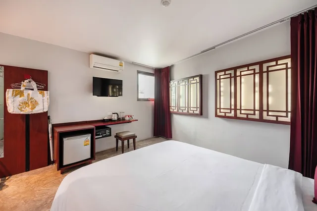 Standard, Double Bed, No Window، Ruamchitt Plaza Hotel 6/9