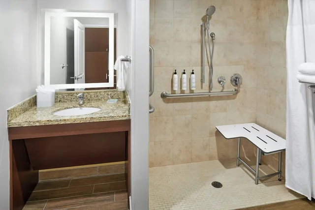 استوديو بسريرين كوين بإطلالة على المدينة، Towneplace Suites Detroit Troy 7/8