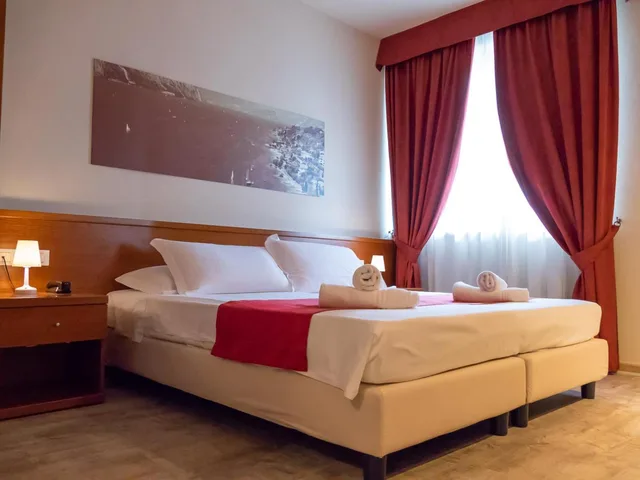 غرفة قياسية بسرير مزدوج أو سريرين منفصلين، VENEZIA PARK 1/10